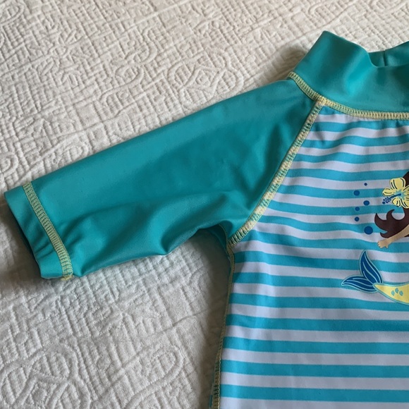 2T (4/$20) Mermaid Rashguard by UV Skinz - Picture 4 of 14